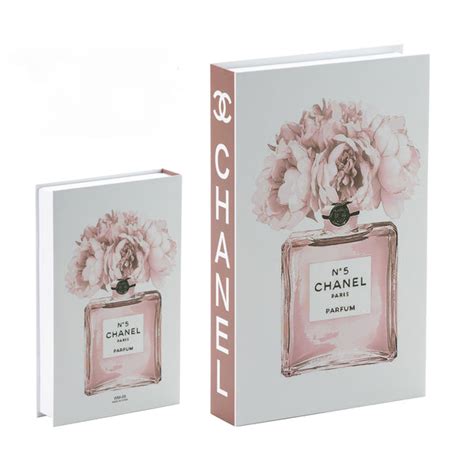 Boîte à livres chanel 